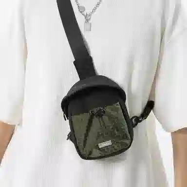 醇龙 休闲百搭个性轻便 尼龙 斜挎包 男女同款情侣款 多色