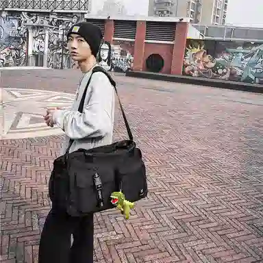 醇龙 大容量干湿分离短途多口袋 尼龙 单肩旅行包 常规 男女同款情侣款 黑/红/卡其/粉 /黄/绿