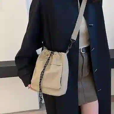 醇龙 百搭抽绳百搭学生简约水桶包潮流 尼龙 斜挎单肩包 男女同款情侣款 多色