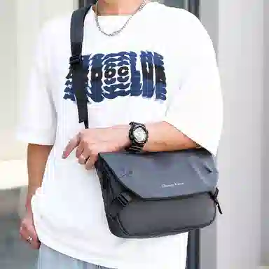 醇龙 机能风百搭简约 尼龙 邮差包单肩包 男款 多色