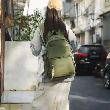 醇龙 时尚简约旅行收纳初高中大学生休闲书包 尼龙 双肩包 常规 男女同款情侣款 多色