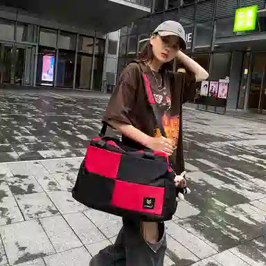 醇龙 大容量干湿分离时尚 尼龙 单肩包 男女同款情侣款 黑/红/黄/卡其/青绿/军绿/粉