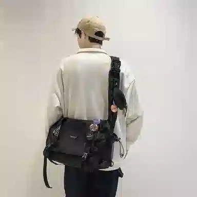 醇龙  尼龙男女通用黑色背包斜挎包大容量单肩包邮差包