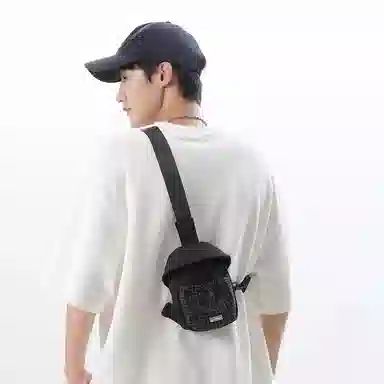 醇龙 休闲百搭个性轻便 尼龙 斜挎包 男女同款情侣款 多色