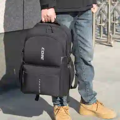 茵初 通勤出差大容量商务防泼水 耐磨面料 双肩包 常规 男女同款情侣款 多色