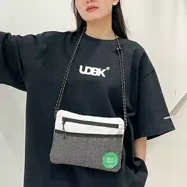 醇龙  尼龙男女通用日韩潮牌旅行多功能零钱手机轻薄收纳单肩斜挎包 多色