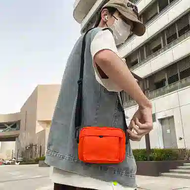 醇龙 尼龙男女通用多色简约单肩包情侣运动手机包休闲百搭斜挎包