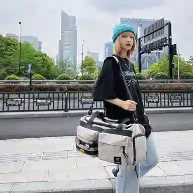 醇龙 大容量干湿分离时尚休闲 尼龙布 单肩包 男女同款情侣款 黑/青绿/黄/蓝/军绿/粉/卡其