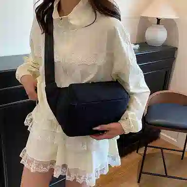 醇龙 纯色简约外出轻便时尚潮流 尼龙 斜挎单肩包 常规 男女同款情侣款 多色