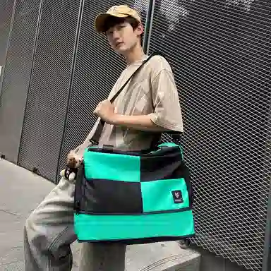 醇龙 大容量干湿分离时尚 尼龙 单肩包 男女同款情侣款 黑/红/黄/卡其/青绿/军绿/粉