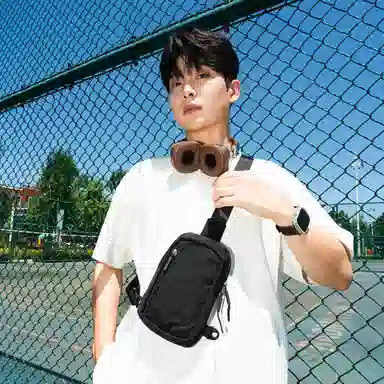 茵初 时尚轻便简约纯色 尼龙 胸包 男女同款情侣款 多色