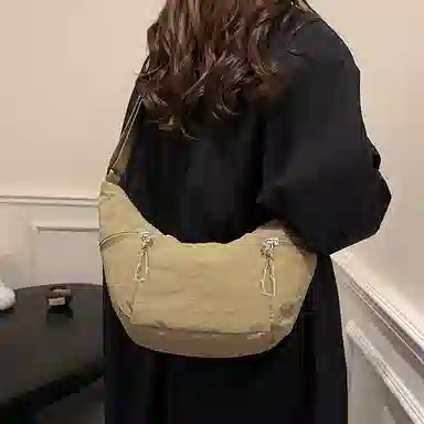 醇龙 简约休闲大容量百搭通勤轻便运动饺子学生百搭 尼龙 斜挎腋下单肩包 男女同款情侣款 多色