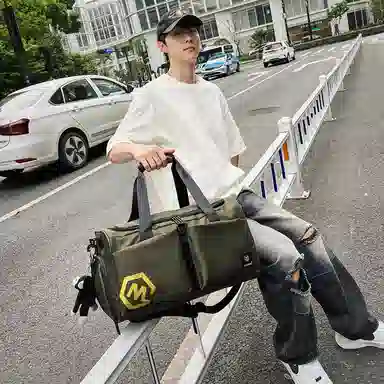 醇龙 多口袋 大容量 干湿分离 尼龙布 单肩斜挎旅行包 常规 男女同款情侣款 黑/卡其/粉/黄/红/青绿/蓝/军绿