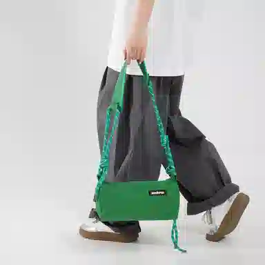 醇龙 休闲百搭学生个性洋气时尚 牛津布 男女同款情侣款 斜挎包 多色