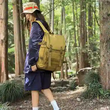 茵初 复古旅行运动通勤工装 牛津布 双肩包 常规 男女同款情侣款 多色