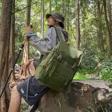 茵初 复古旅行运动通勤工装 牛津布 双肩包 常规 男女同款情侣款 多色