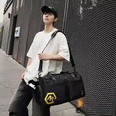 醇龙 多口袋 大容量 干湿分离 尼龙布 单肩斜挎旅行包 常规 男女同款情侣款 黑/卡其/粉/黄/红/青绿/蓝/军绿