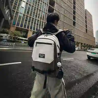 醇龙 百搭撞色旅游减负轻便 尼龙 双肩包 男女同款情侣款 多色