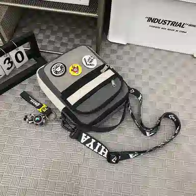 醇龙 轻便百搭小背潮牌手机包休闲斜挎包手提 尼龙 单肩包 常规 男女同款情侣款 黑/墨绿/黑白/卡其/灰