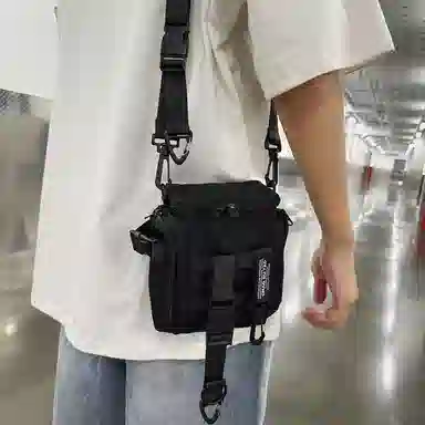 醇龙   尼龙男女通用黑色潮牌工装斜挎包机能风个性单肩包休闲日系背包