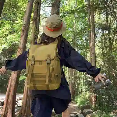 茵初 复古旅行运动通勤工装 牛津布 双肩包 常规 男女同款情侣款 多色