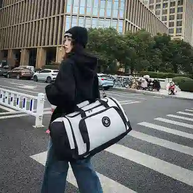 醇龙 多功能大容量干湿分离 牛津布 旅行包 男女同款情侣款 酒红色 青绿色/牛仔蓝色/黑色/灰色/黄色/紫色