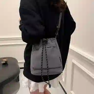 醇龙 百搭抽绳百搭学生简约水桶包潮流 尼龙 斜挎单肩包 男女同款情侣款 多色