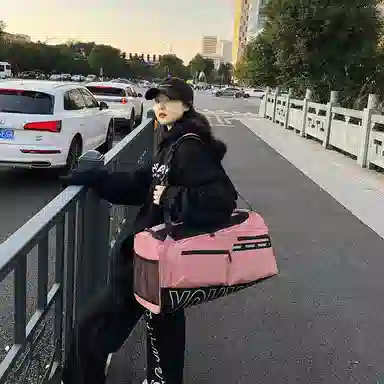 醇龙 休闲简约多功能旅游时尚百搭潮流 尼龙布 旅行包 男女同款情侣款 黄/红/黑/粉/卡其/绿