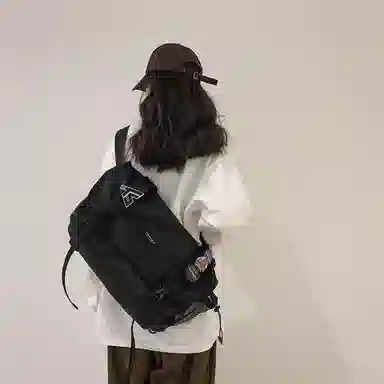 醇龙  尼龙男女通用黑色背包斜挎包大容量单肩包邮差包