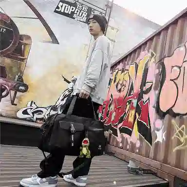 醇龙 大容量干湿分离短途多口袋 尼龙 单肩旅行包 常规 男女同款情侣款 黑/红/卡其/粉 /黄/绿