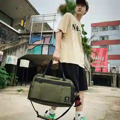 醇龙 中性风休闲简约短途旅游时尚百搭 尼龙 旅行包 常规 男女同款情侣款 黑/红/黄/卡其/青绿/军绿/粉