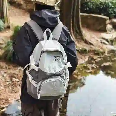 醇龙 港风运动休闲百搭书包轻便学生大容量登山超轻旅游背包 尼龙 双肩包 女款 多色