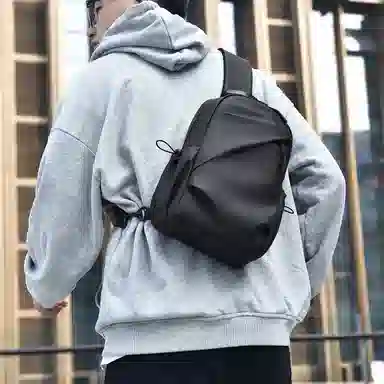 茵初 潮流时尚商务旅游出行轻便 尼龙 胸包 男女同款情侣款 多色