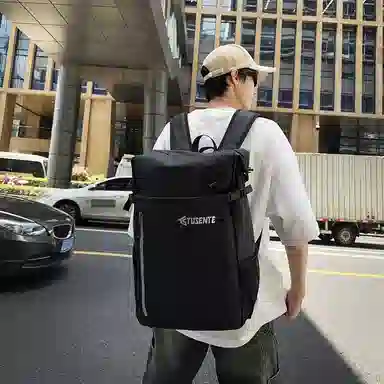 茵初 大容量拼色背包多功能运动防水书包 皮膜 双肩包 常规 男女同款情侣款 多色