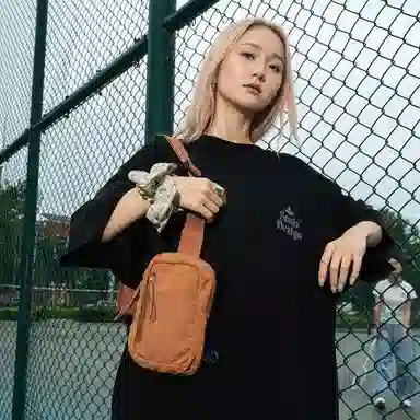 茵初 时尚轻便简约纯色 尼龙 胸包 男女同款情侣款 多色