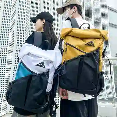 醇龙 旅行轻便大容量潮牌徒步运动背包学生书包 牛津布 双肩包 男女同款情侣款 多色