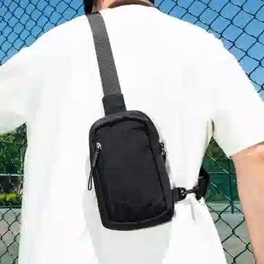 茵初 时尚轻便简约纯色 尼龙 胸包 男女同款情侣款 多色