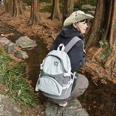 醇龙 港风运动休闲百搭书包轻便学生大容量登山超轻旅游背包 尼龙 双肩包 女款 多色