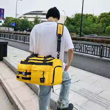 醇龙 大容量干湿分离时尚休闲 尼龙布 单肩包 男女同款情侣款 黑/青绿/黄/蓝/军绿/粉/卡其