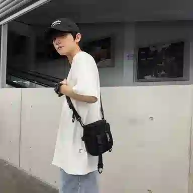 醇龙   尼龙男女通用黑色潮牌工装斜挎包机能风个性单肩包休闲日系背包