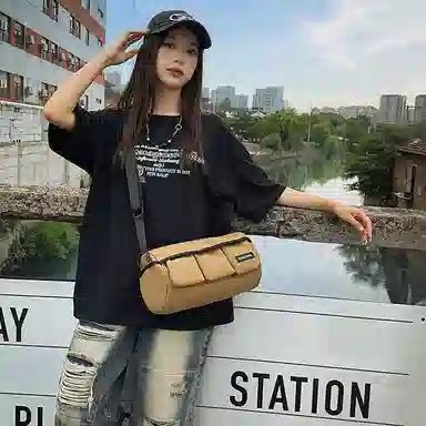 醇龙 休闲百搭出门 尼龙 斜挎单肩包 常规 男女同款情侣款 多色