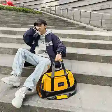 醇龙 干湿分离多用简约休闲 尼龙 旅行包 男女同款情侣款 卡其/黄/红/黑/粉/绿/蓝