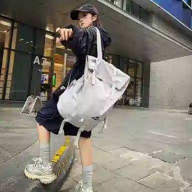 醇龙 大容量篮球潮牌运动旅行背包旅游包 牛津布 双肩包 常规 男女同款情侣款 黑色/灰色