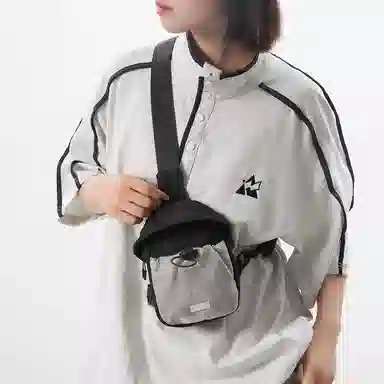 醇龙 休闲百搭个性轻便 尼龙 斜挎包 男女同款情侣款 多色