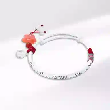 999