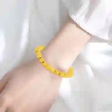 999