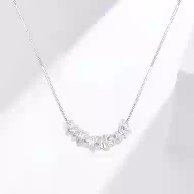 925