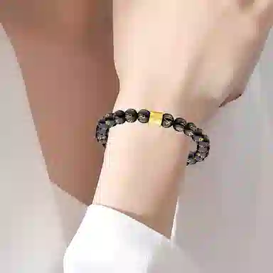 999