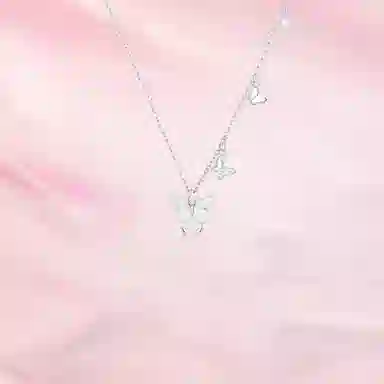 925