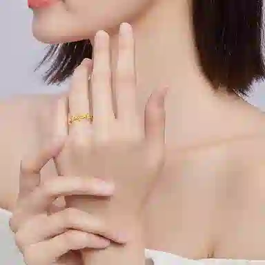 999
